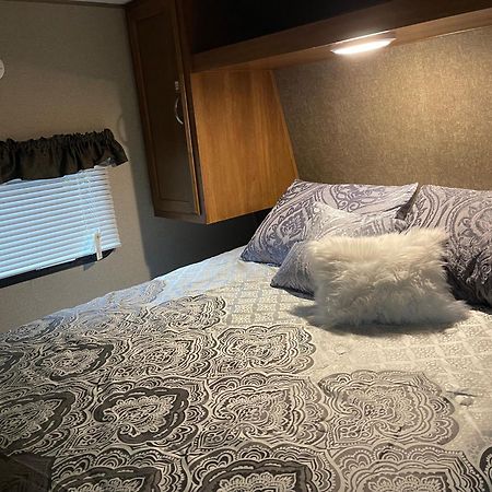 Whispering Oak Mansion Apartment Bear Luaran gambar