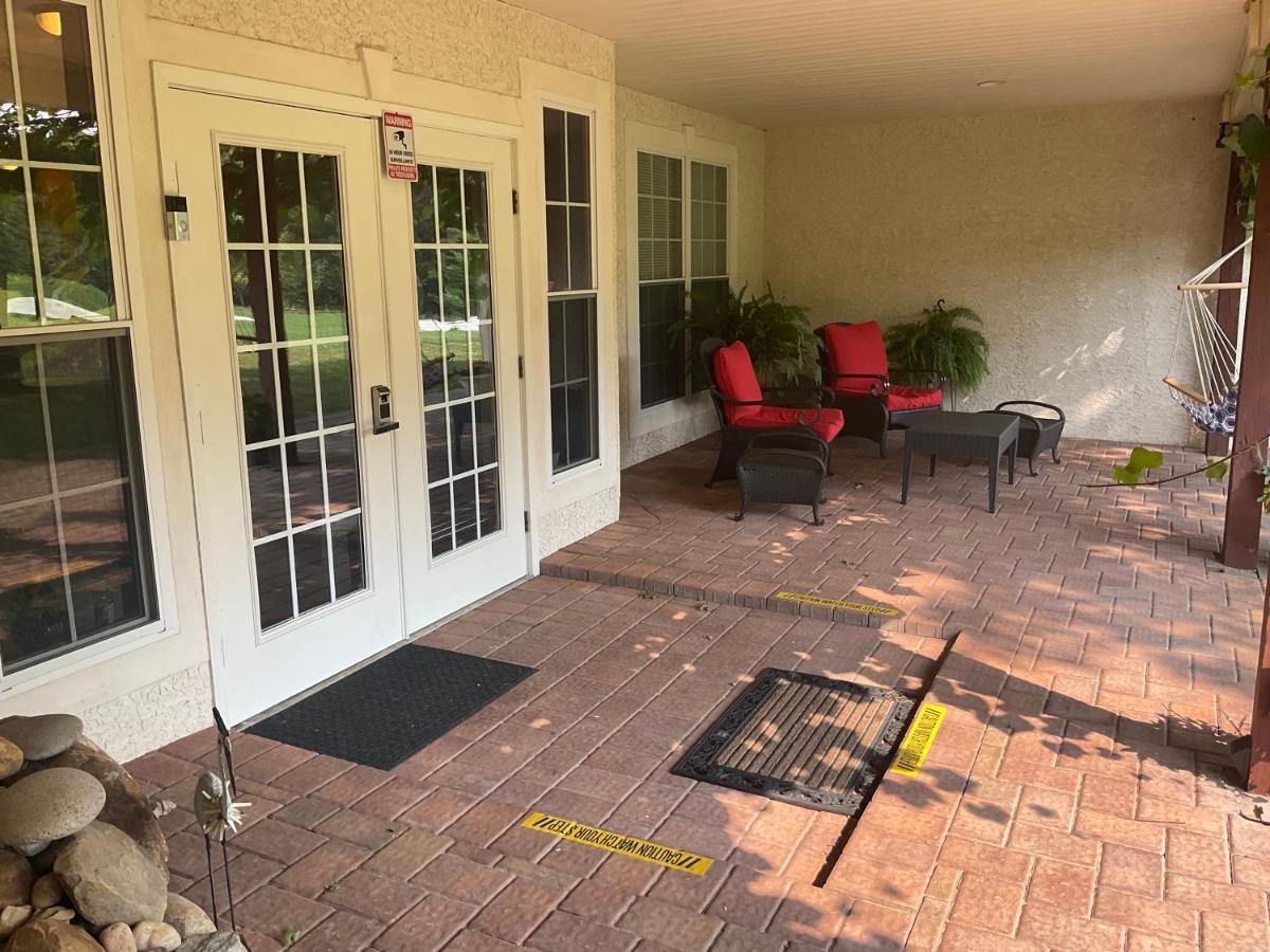 Whispering Oak Mansion Apartment Bear Luaran gambar